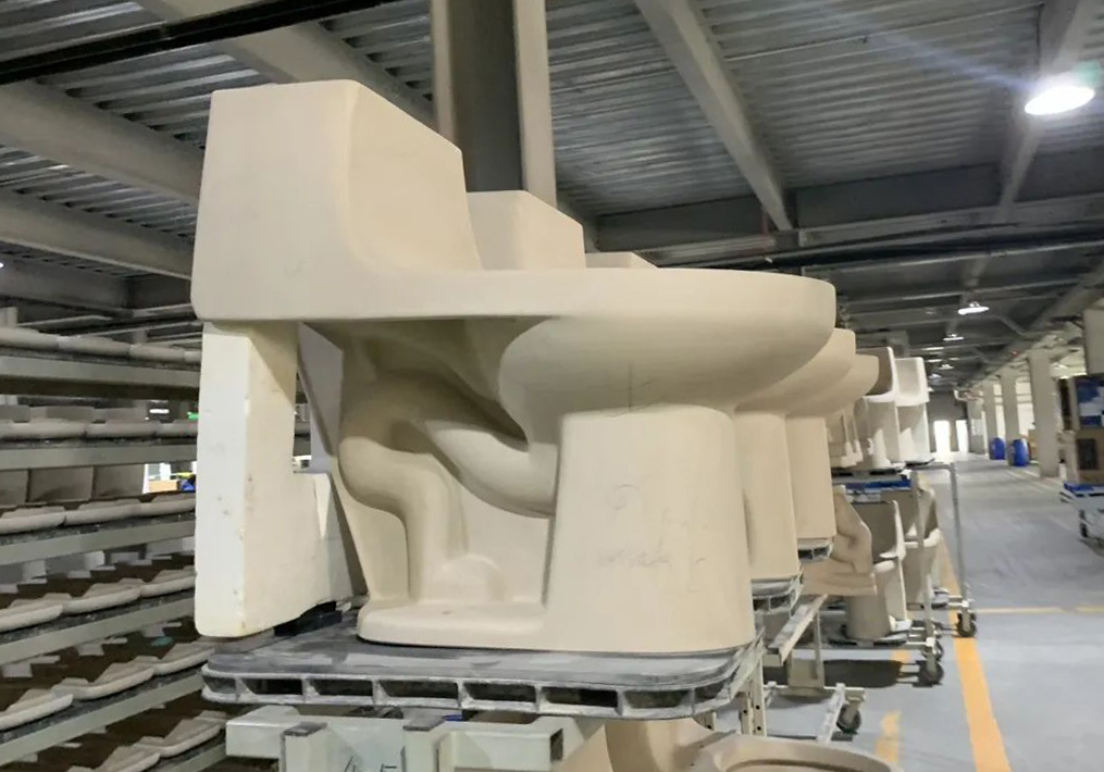 虹吸式马桶和直冲式马桶造型区别,虹吸式马桶与直冲式马桶的优缺点