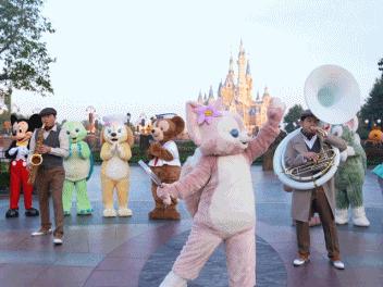 迪士尼玲娜贝儿为啥火了,玲娜贝儿迪士尼收入