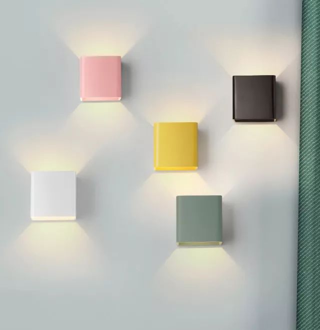 吸顶灯哪种灯好看耐用又亮,吸顶灯哪种灯好看又亮耐用