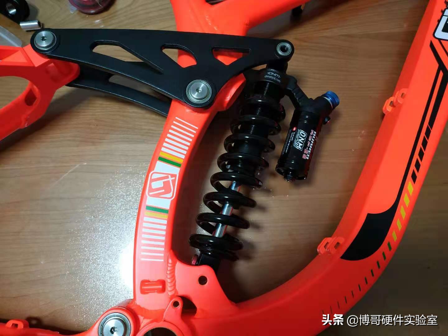 速降山地车装车视频,速降山地车开箱装车