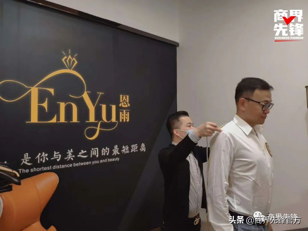 商界先锋携手阿拉善走进成都恩雨和绵阳菩提树