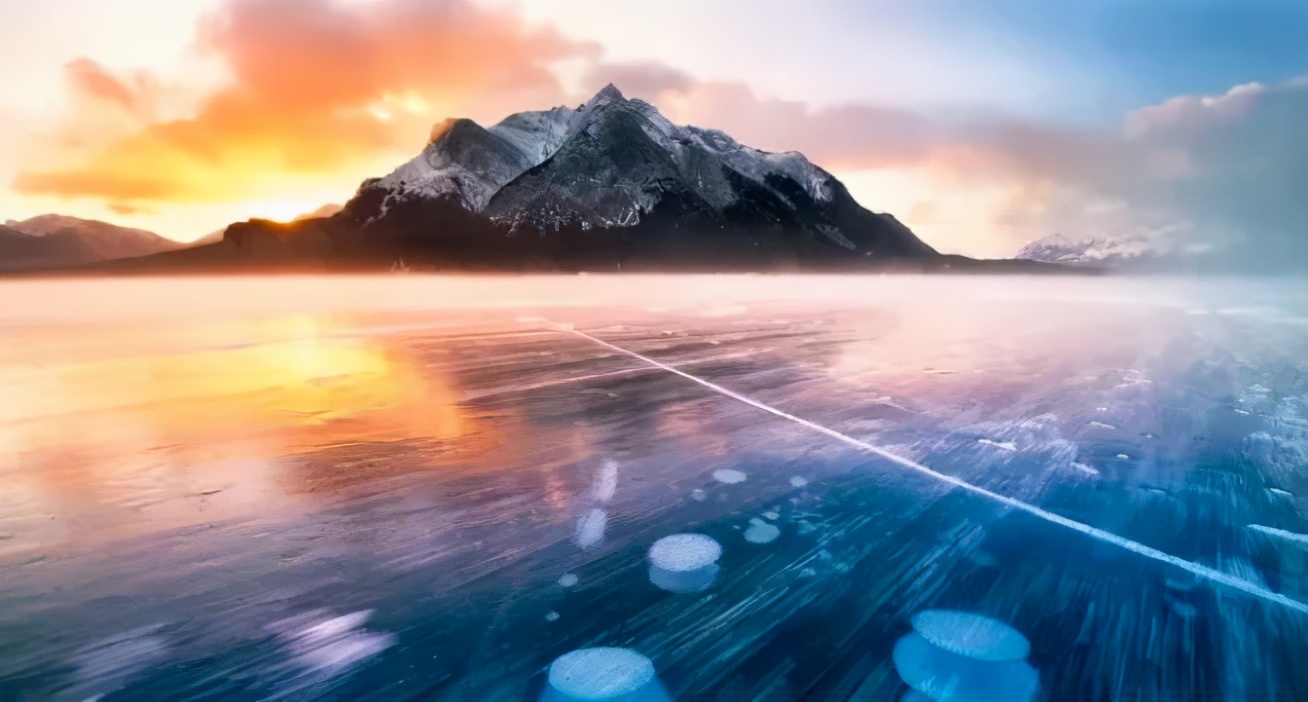 漠河湖被冻成冰的瞬间,漠河冰雾形成