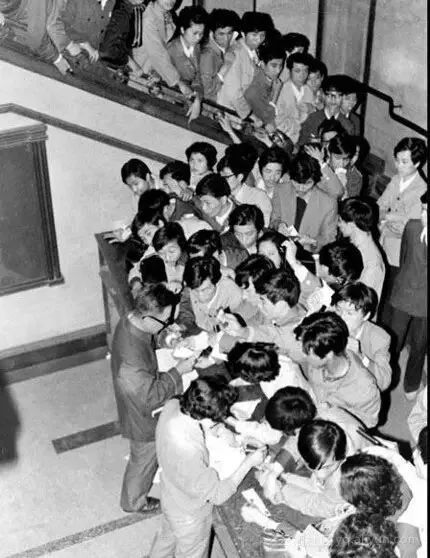 1977到2018高考变迁图,八十年代的高考与现在的高考对比