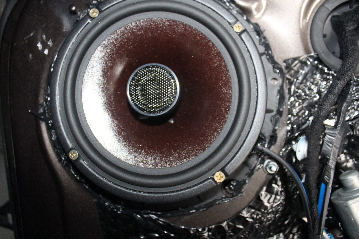 奥迪a4l改装一万块内饰,奥迪a4l改装音响多少钱