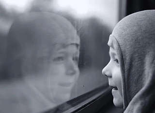 “父亲对我做过的事情永远不可以说”︱这本书揭露残酷的事实真相