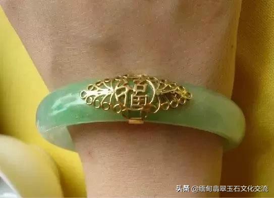 翡翠手镯的水头怎么看好坏,翡翠手镯的基本知识大全