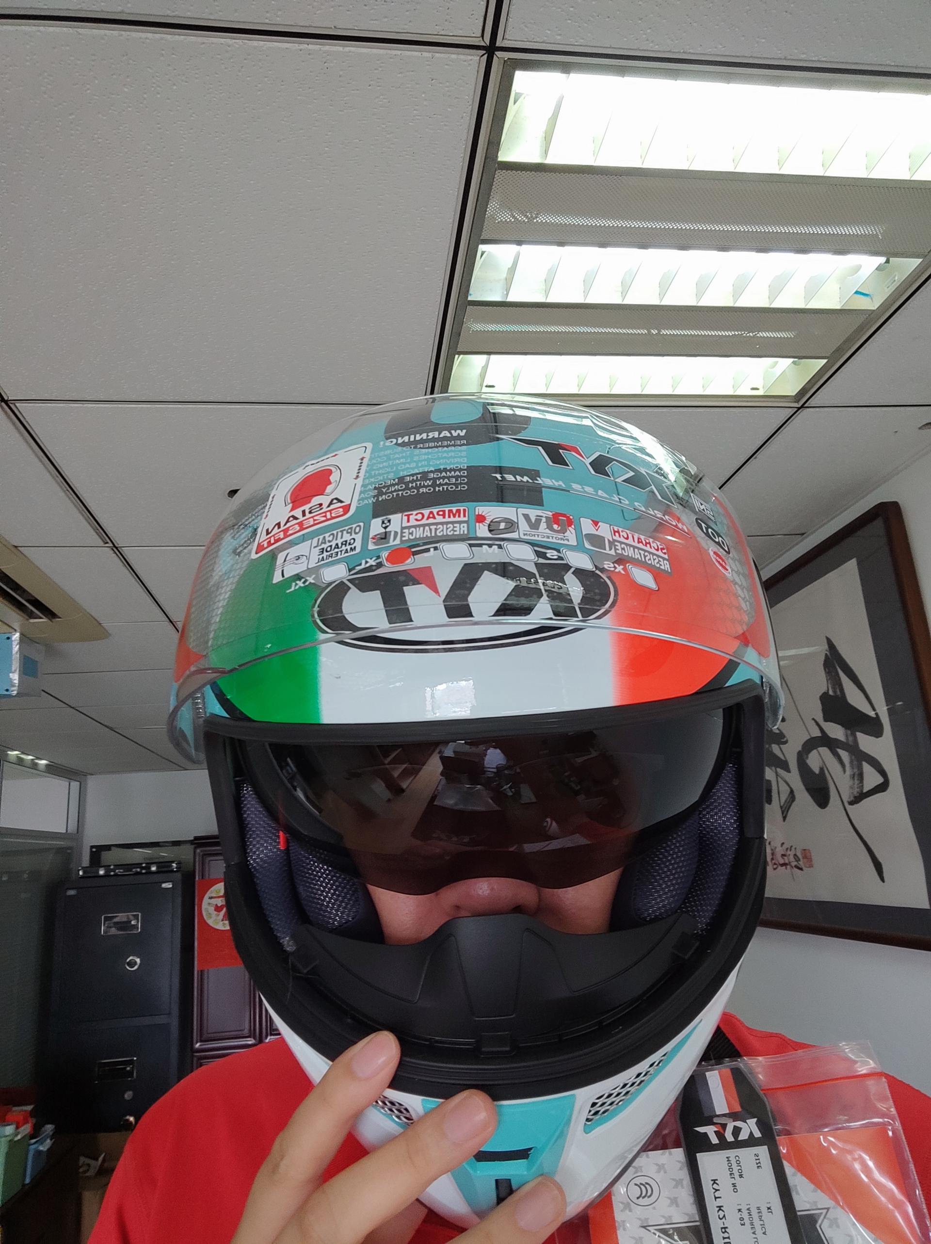 铃木uy125买车送头盔吗,铃木uy125头盔推荐便宜一点的