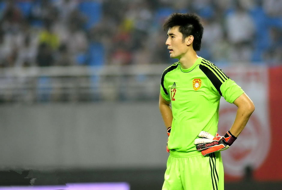 足坛十大年轻现役帅哥,现役足球十大帅哥排行