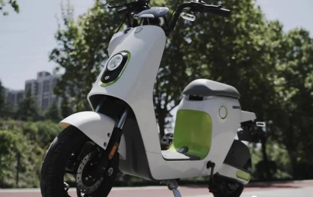 绿源电动车电机质保10年包换新吗,续航里程长的绿源电动车