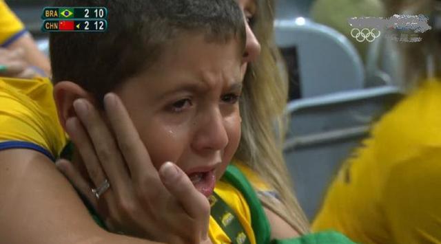 奥运感动落泪瞬间阿门森,莫斯科奥运会哭泣的小熊