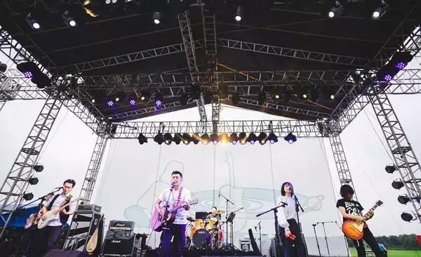 草莓音乐节地方,五月底草莓音乐节