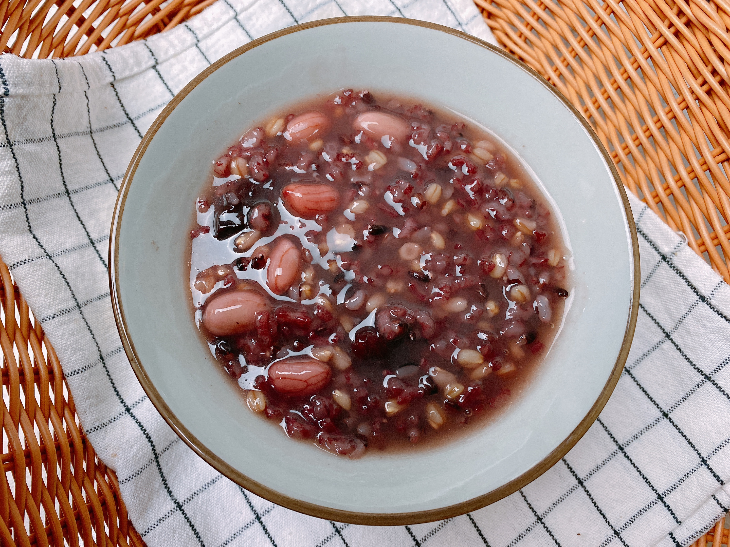 冬天多喝什么粥比较好,冬天喝这4种粥养胃还瘦身