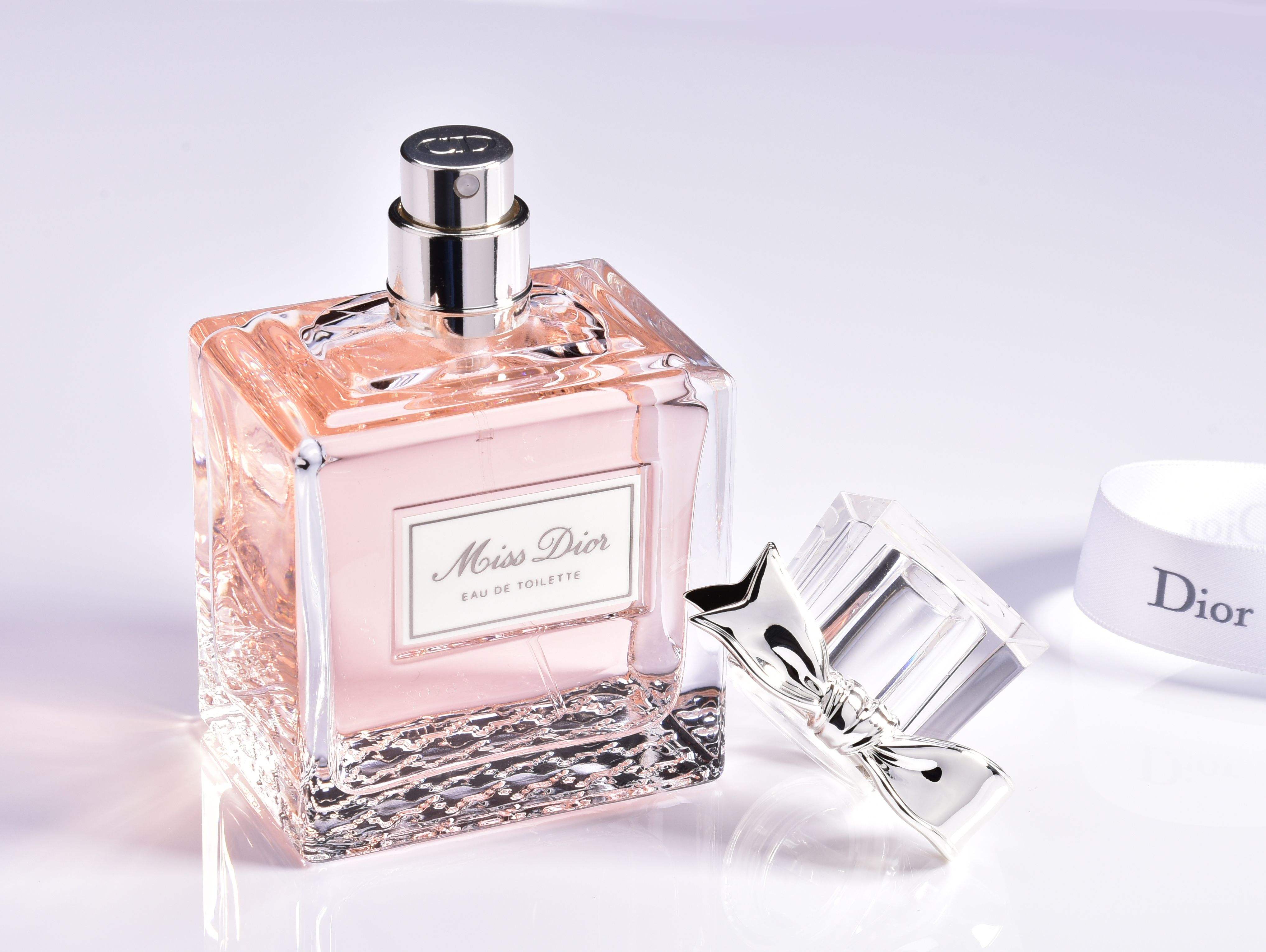 滚珠香水正确使用方法,香水的正确使用方法男士