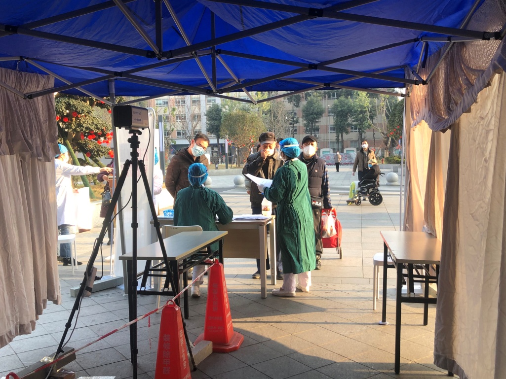 水碾河升腾袅袅烟火气有一种硬核战疫力量叫“军工医院”