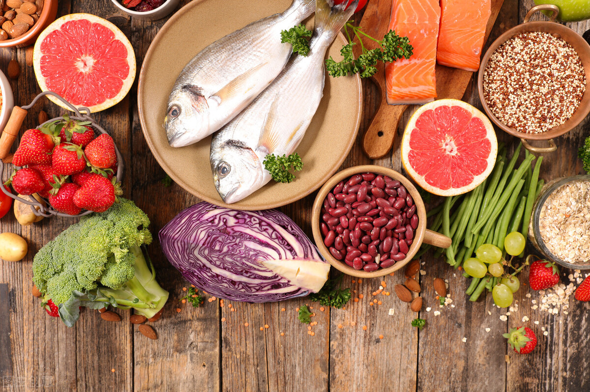 马犬吐黄水可以自行恢复吗,小马犬半夜吐黄水带泡沫