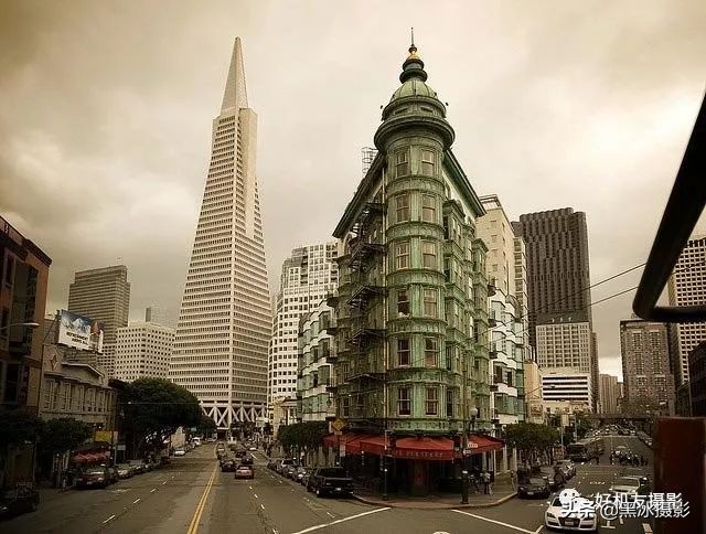 超广角和长焦镜头哪个更实用,广角镜头和长焦镜头优缺点