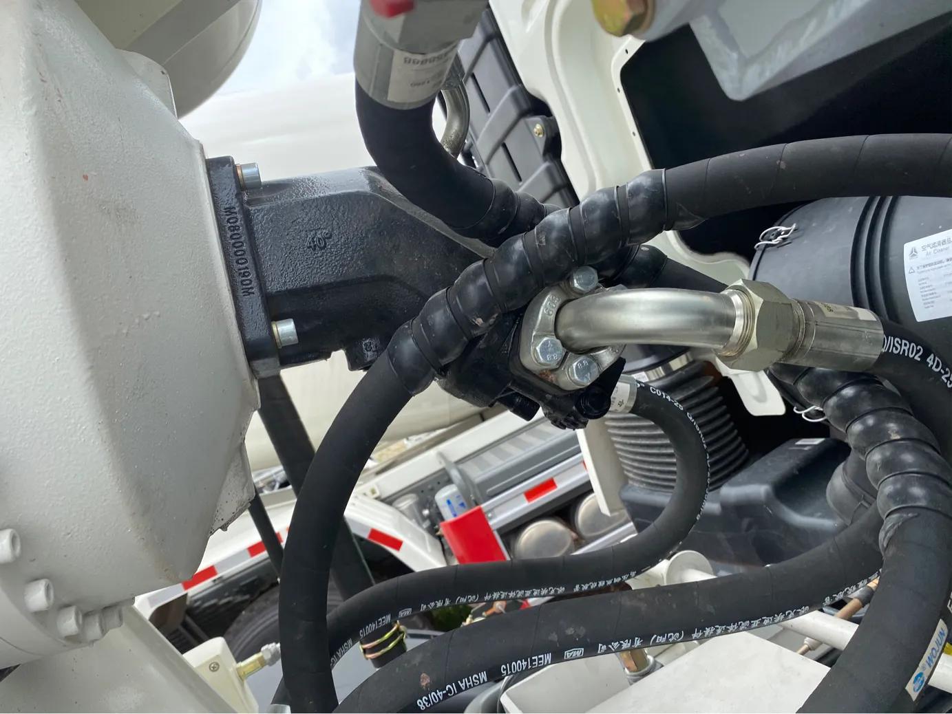 唐山亚特搅拌车详解,唐山亚特搅拌车350马力