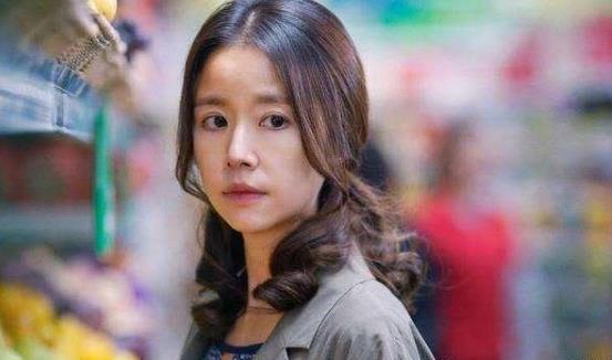 45岁林心如素颜照曝光脸色蜡黄,林心如显老图片