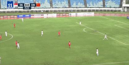 能赖孩子吗？挪威19岁小将已成欧冠最佳射手！国青小将还颠不好球