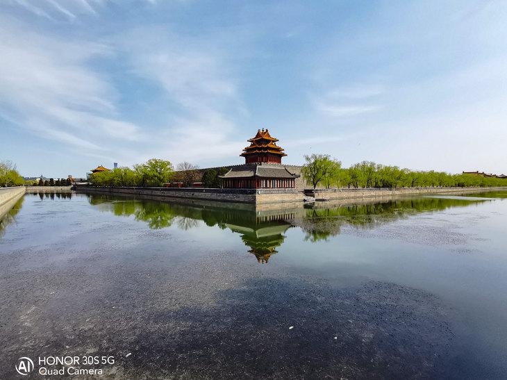 3倍长焦镜头拍视频,300mm手机长焦镜头拍人像效果欣赏