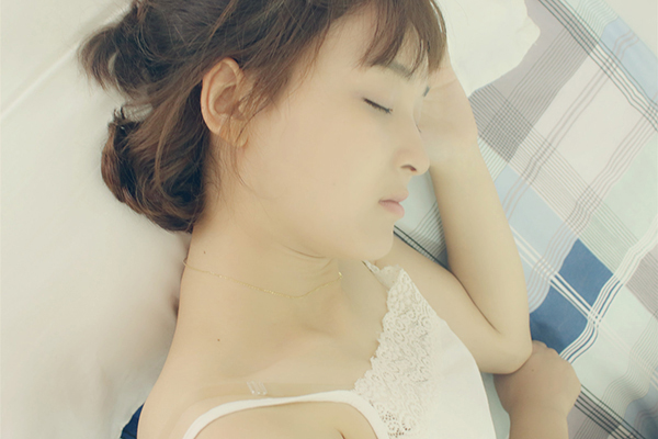 总有人在半夜醒来,入睡容易但34点就醒