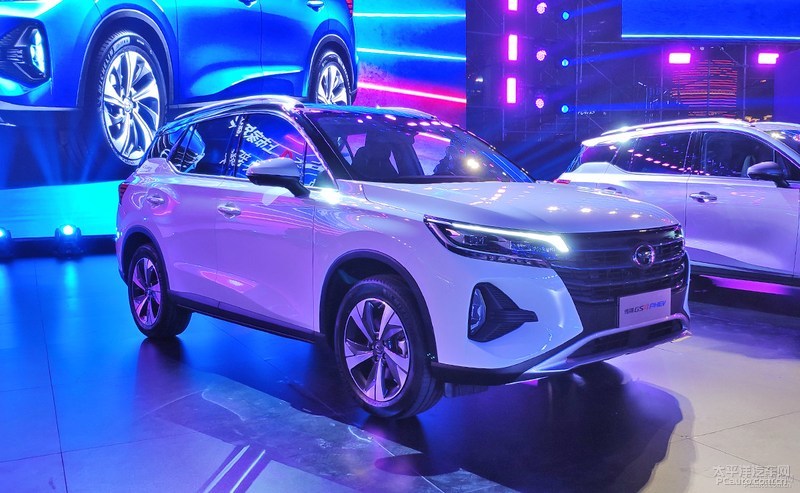 奥迪新a4l2023款,奥迪a3和小鹏p7哪个好