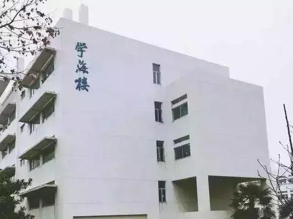 南师大马拉松开幕式,最美南师