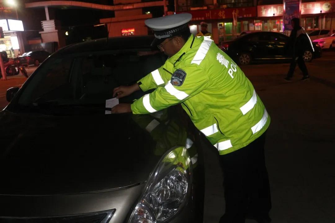 占用消防通道的车主应该怎么处罚,占用消防通道的私家车被拖走