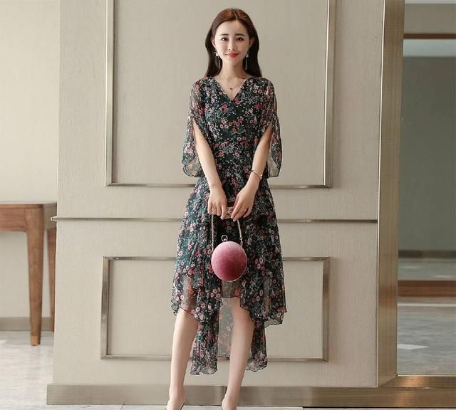 宽松气质印花连衣裙洋气时尚减龄,时尚印花长款大摆雪纺高档连衣裙