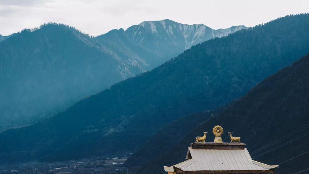魔幻城市旅游景观,魔幻山城旅游感受