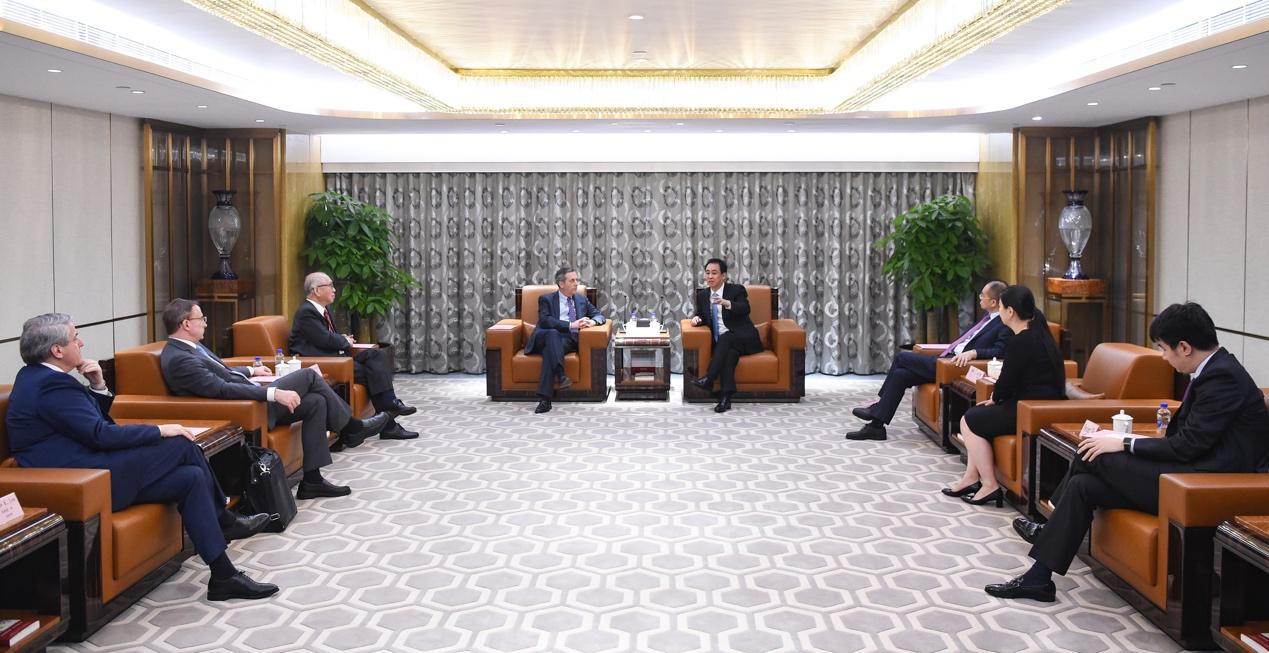 从苦难走向辉煌的感悟,从苦难到辉煌讲稿