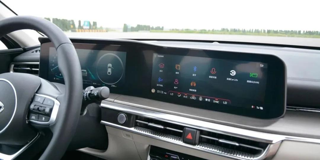 思域和k5凯酷哪个值得入手,k5和思域对比哪个好