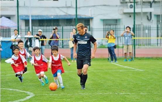 日本青少年足球运动员的梦想,日本小学生梦想职业