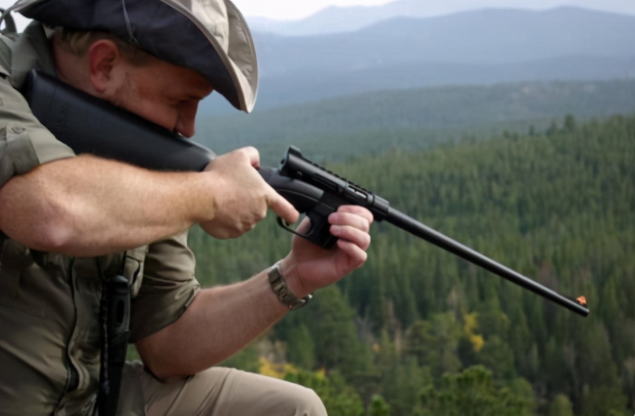 美军飞行员武器,美军飞行员携带的自卫枪械