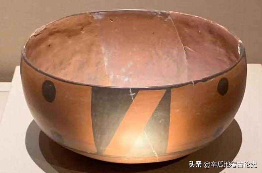 彩陶之乡：甘肃彩陶之变化莫测的几何纹