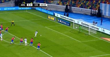 世预赛阿根廷vs乌拉圭梅西破门,阿根廷世预赛3连胜梅西角球中柱