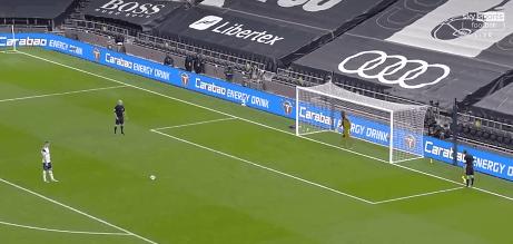 拉稀也能赢你！穆帅从厕所揪出来戴尔荣膺最佳，赛后暖心举动获赞