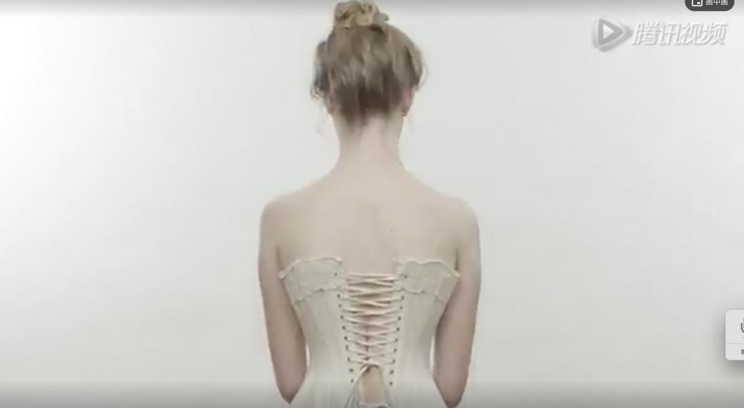 女星为了收腰裙把自己送进医院？为了美这么拼，不值当