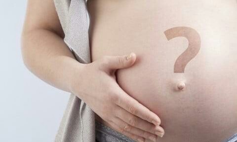 怀孕了肚脐突出,怀孕了肚脐凹下去是怎么回事