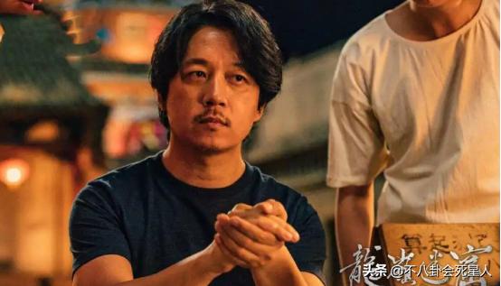 一脸横肉的男人视频素材,一脸横肉的帅哥