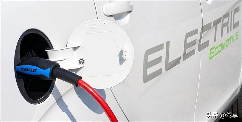 恒大首款电动汽车6月份全面投产,许家印为什么大力发展新能源车