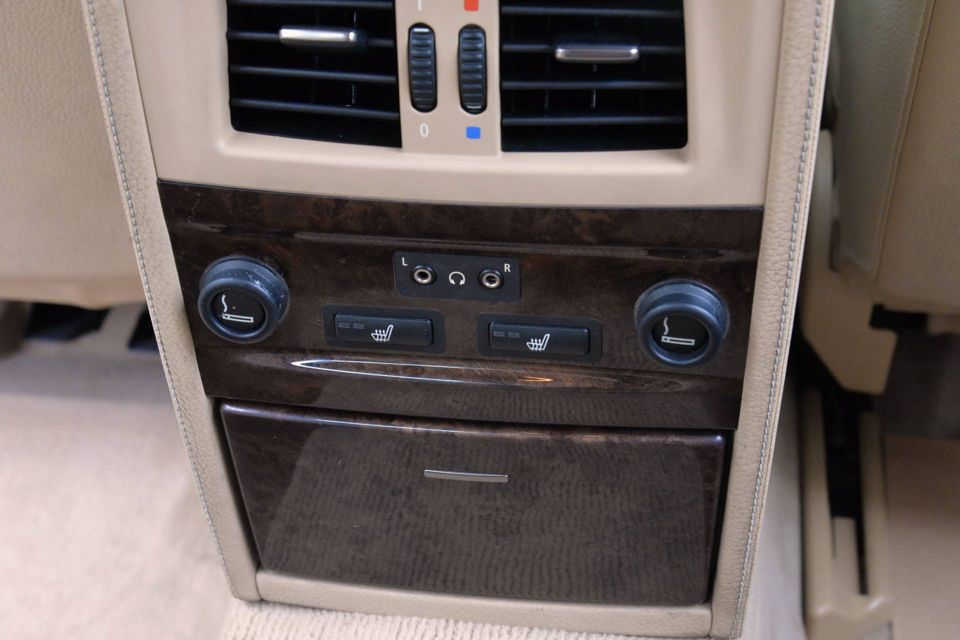 11万出头宝马5系，有电视带冰箱，顺丰小哥难自拔「路试笔记」