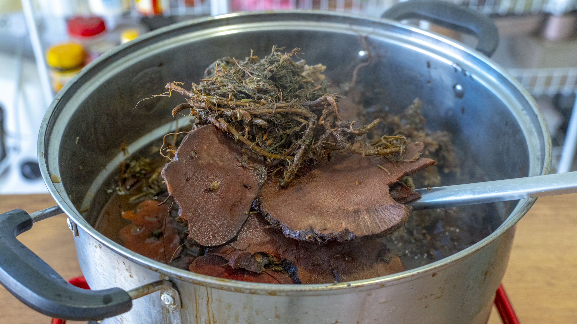 龟苓膏详细做法及配方,纯手工正宗龟苓膏做法