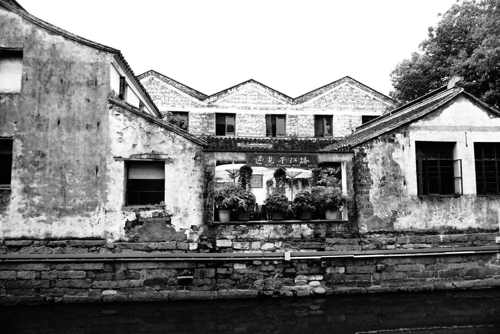 一失手买个大众赔了1万多。。。。伤透了心