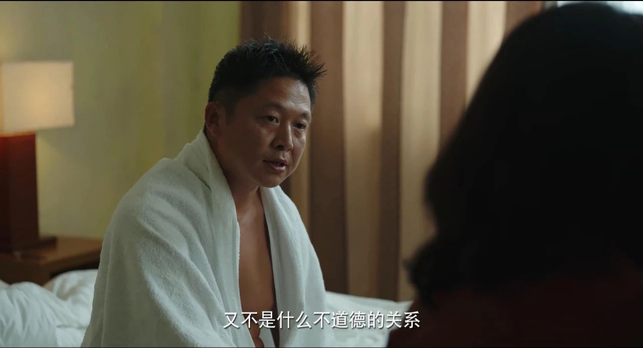 《隐秘的角落》里的中年人脸上都写着一句话：我太难了