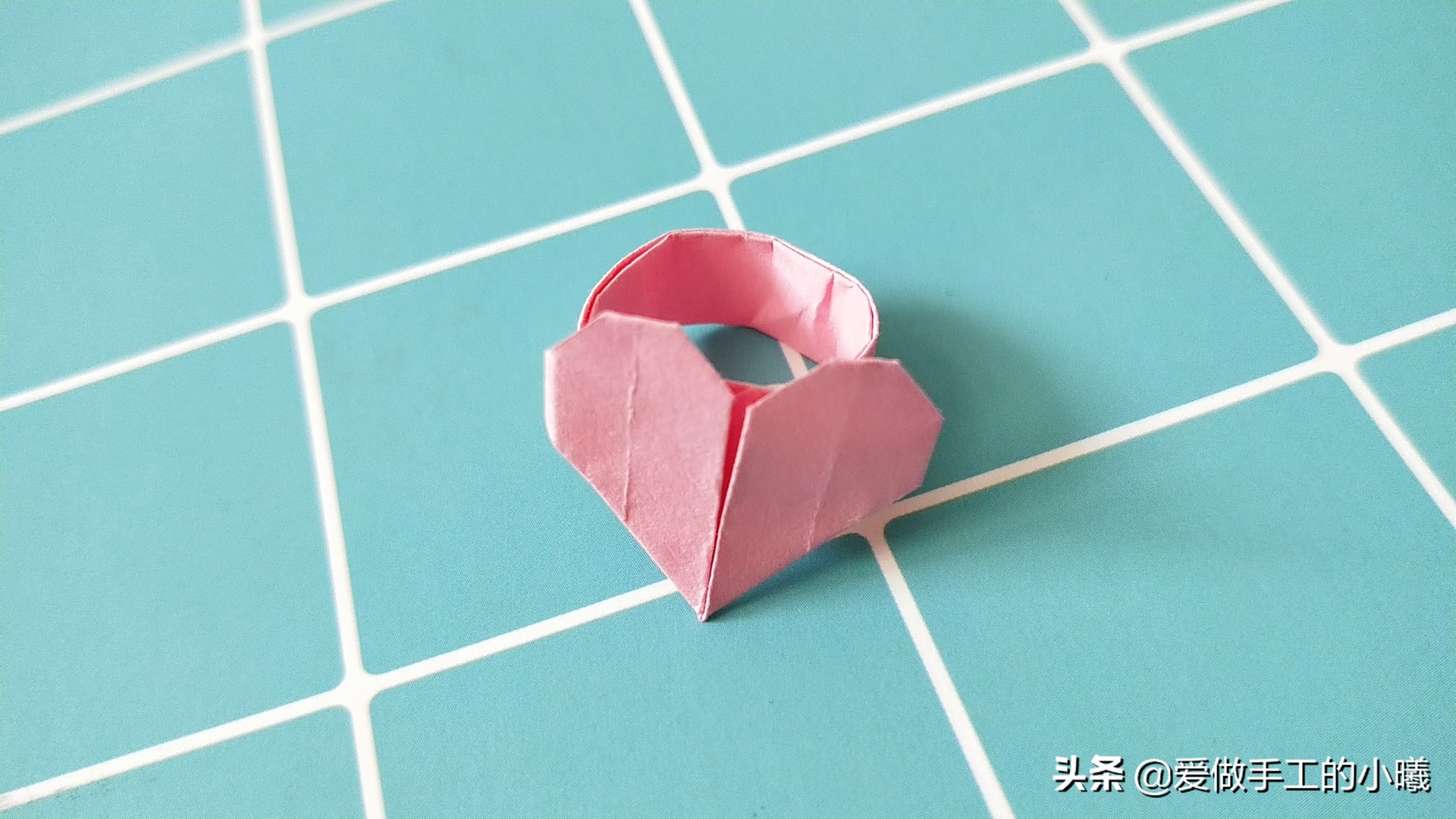 手工折纸爱心戒指简单又好看,折纸戒指简单方法大全图解