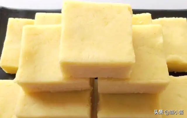 如何在家自制绿豆糕,自制绿豆糕家庭版不去皮做法