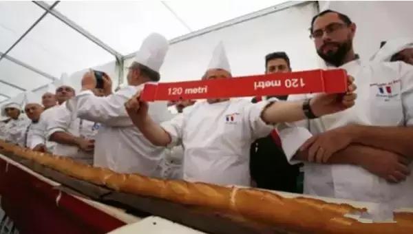 意大利是著名的时尚设计之国,意大利是真正的美食之都