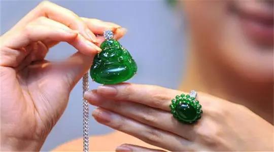 珠宝直播卖货很挣钱吗,珠宝直播进货渠道