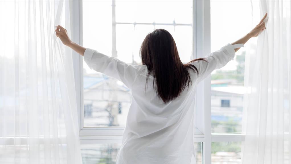 腹式呼吸的正确步骤与技巧,深呼吸的正确姿势与方法